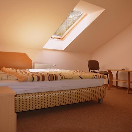 Lesny Zakatek Bed & Breakfast Смардзевице Екстериор снимка