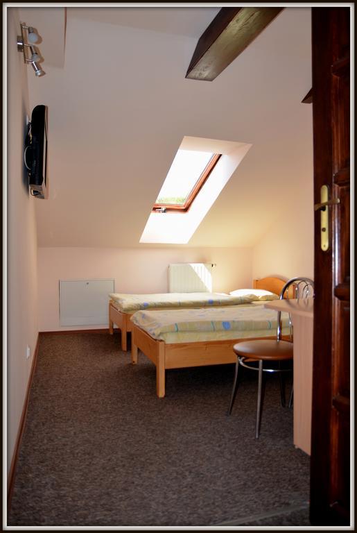 Lesny Zakatek Bed & Breakfast Смардзевице Екстериор снимка
