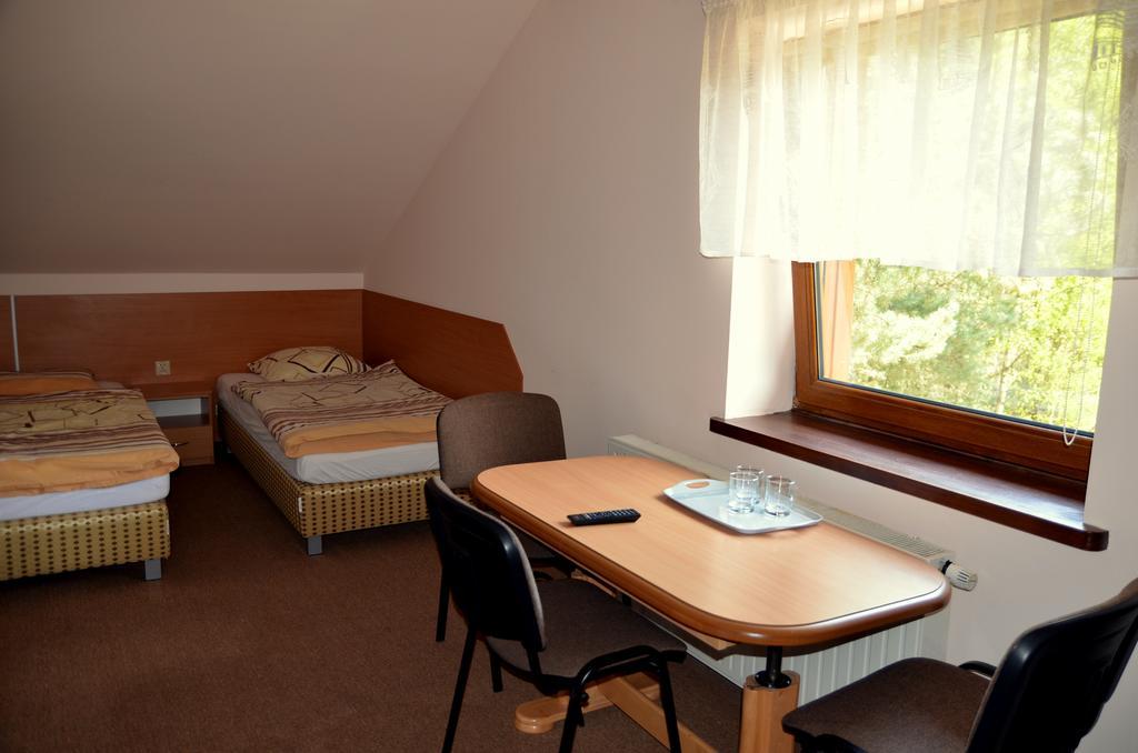 Lesny Zakatek Bed & Breakfast Смардзевице Екстериор снимка