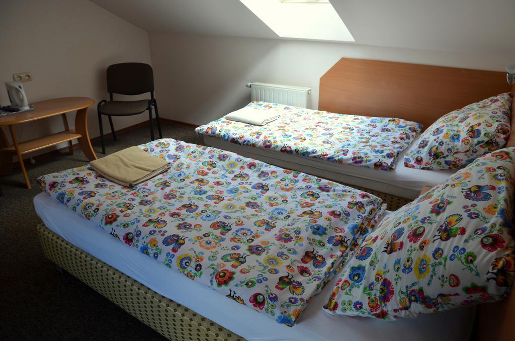 Lesny Zakatek Bed & Breakfast Смардзевице Екстериор снимка